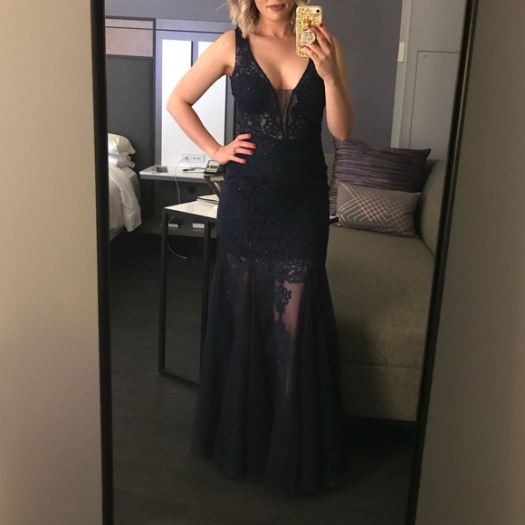 Navy Blue Lace & Tulle gown size Medium - Picture 3 of 6